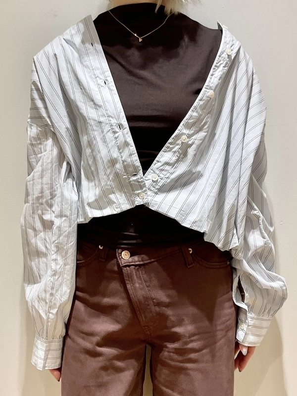 美シルエットバブルヘムシャツ