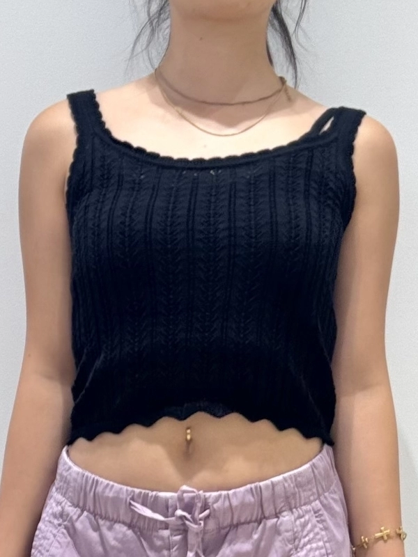 透かし編みニットで夏コーデ