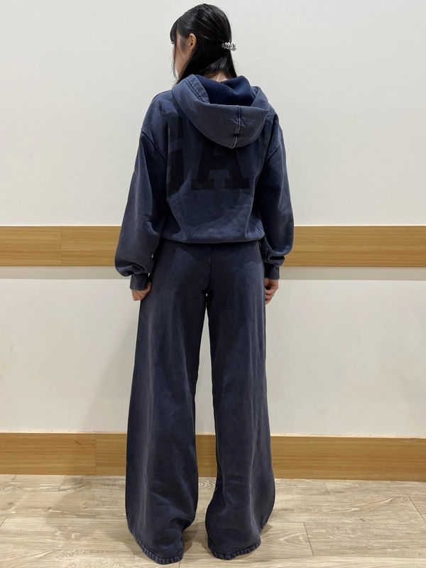 【新作!ロゴセットアップが可愛い!】