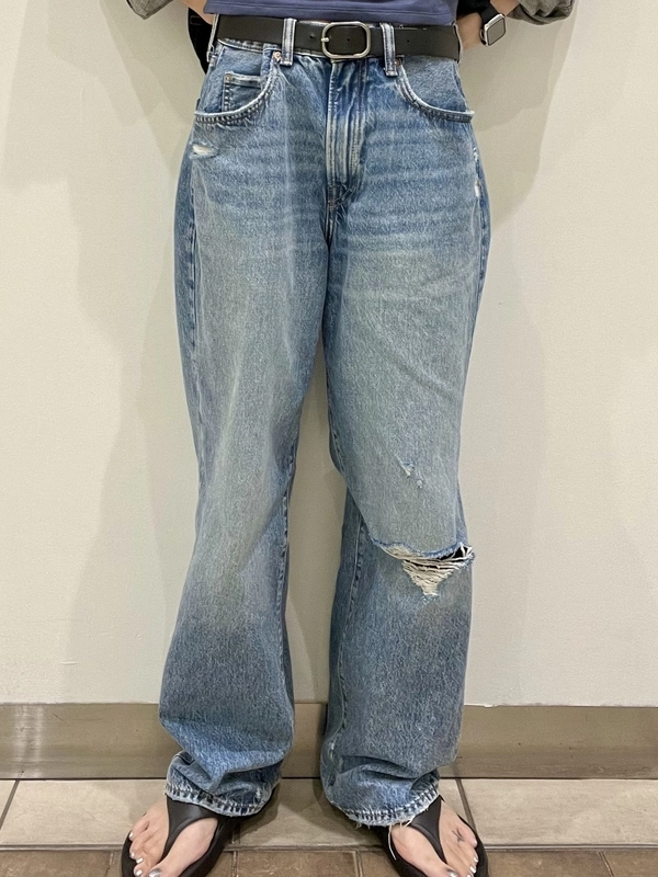 ヘビーウェイト デニムジャケットのスタイリング | Gap公式オンライン