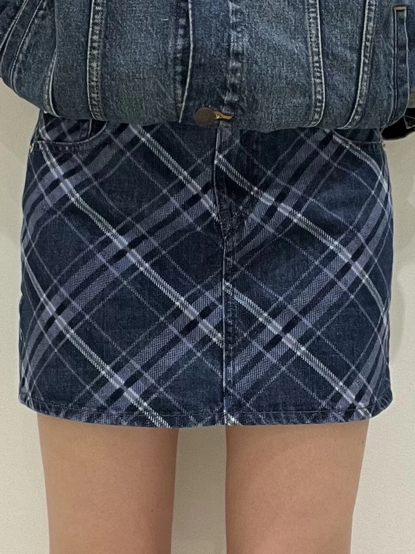 デニム プレイド ミニスカートのスタイリング | Gap公式オンラインストア