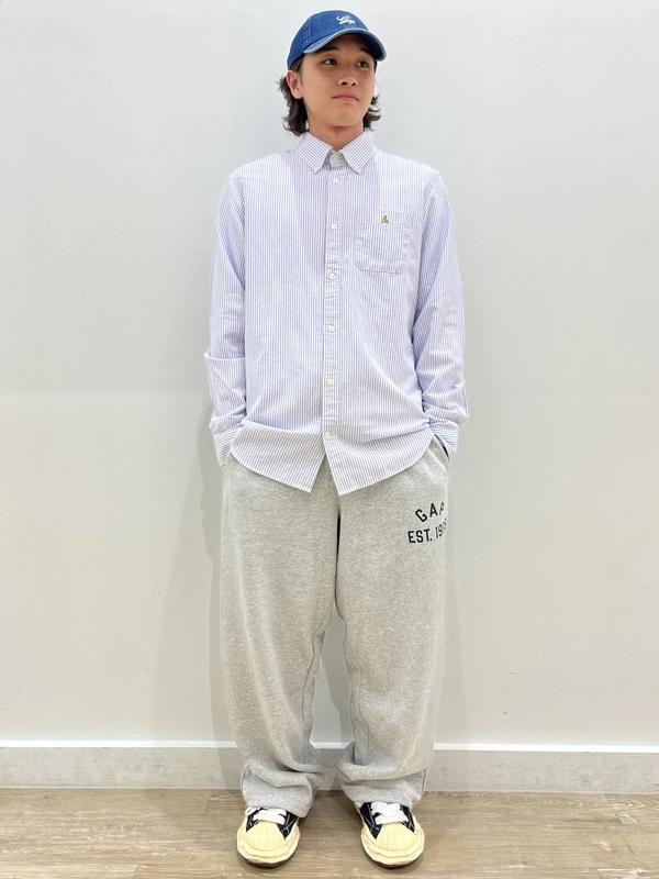 シャツ×スウェットコーデ