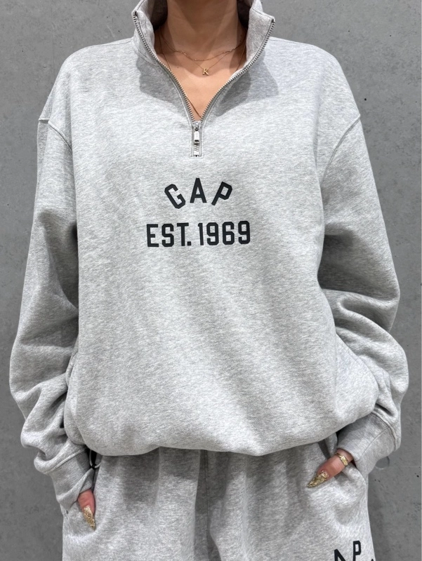 新作スウェットセットアップのスタイリング | Gap公式オンラインストア