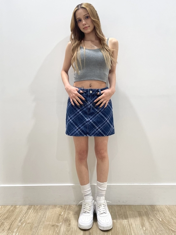ニットキャミ×ミニスカート★