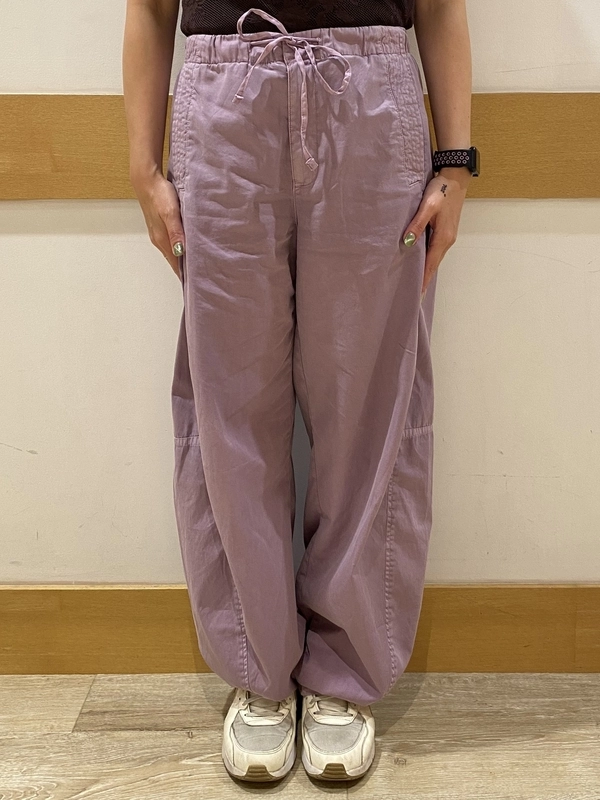 大人カラーのレーシーなトップス！
