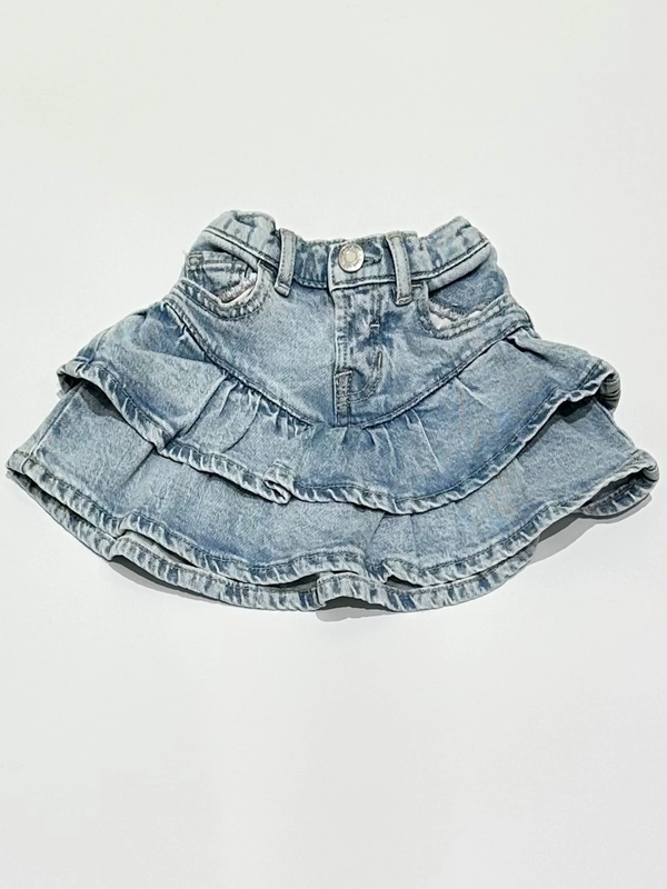 フローラルトップス×ラッフルヘムデニムスカート