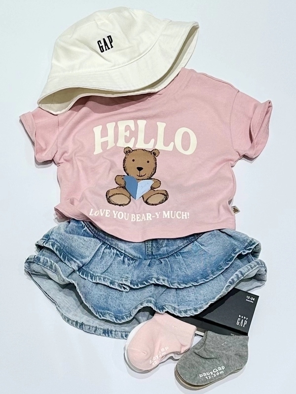 ブラナンフェイバリットTシャツ×ラッフルヘムデニムスカート