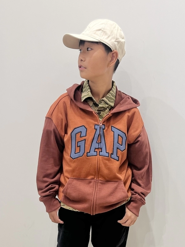 『ロゴパーカー』GAP秋色♪