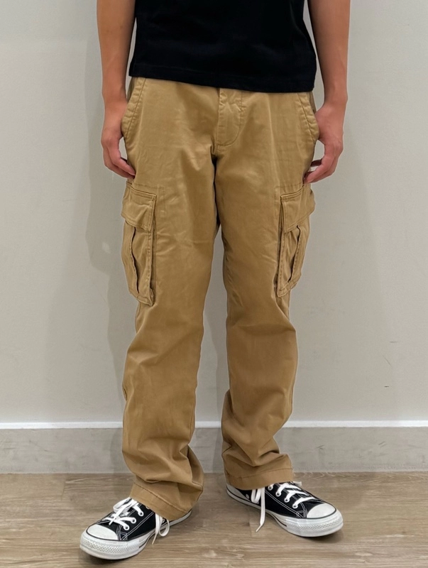【New】カーゴパンツ×グラフィックTコーデ