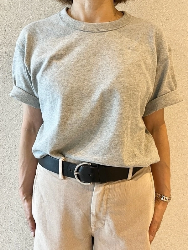 Tシャツ☆バレルパンツ　　シンプルコーデ