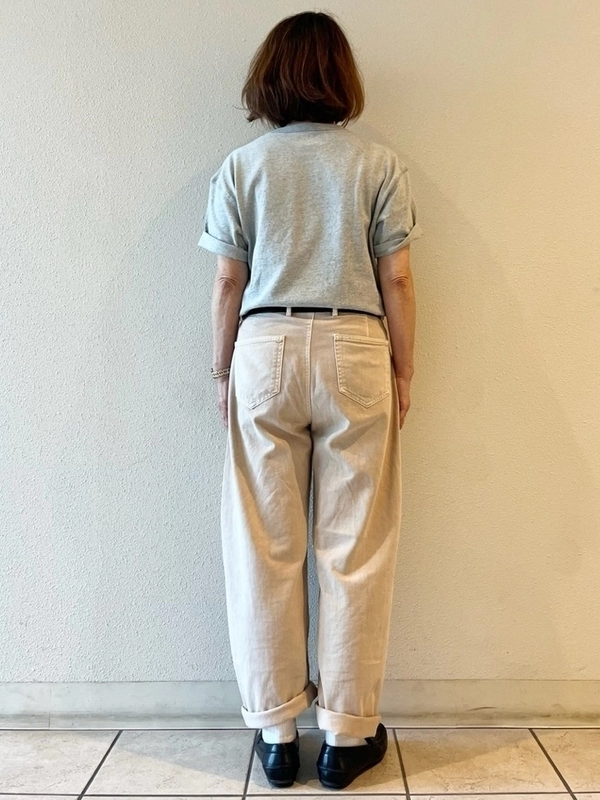 Tシャツ☆バレルパンツ　　シンプルコーデ