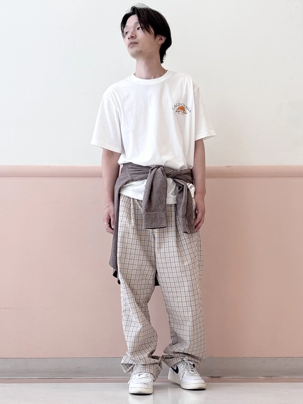 バックプリントTシャツ