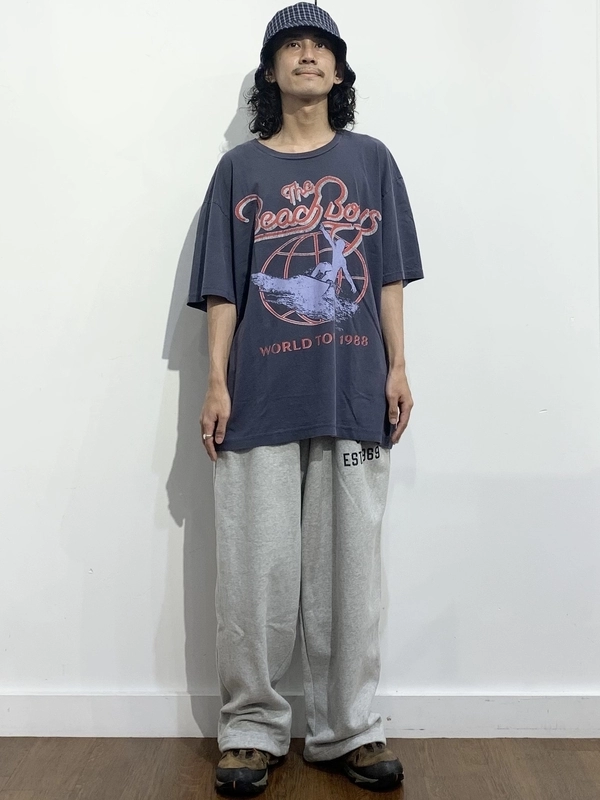 【人気】ミュージックT ×バギースウェットパンツ