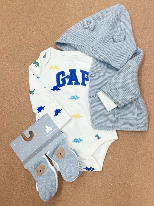 GAPロゴ☆恐竜ボディスーツ