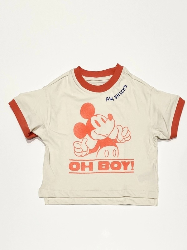 ミッキーTシャツとデニムコーデ