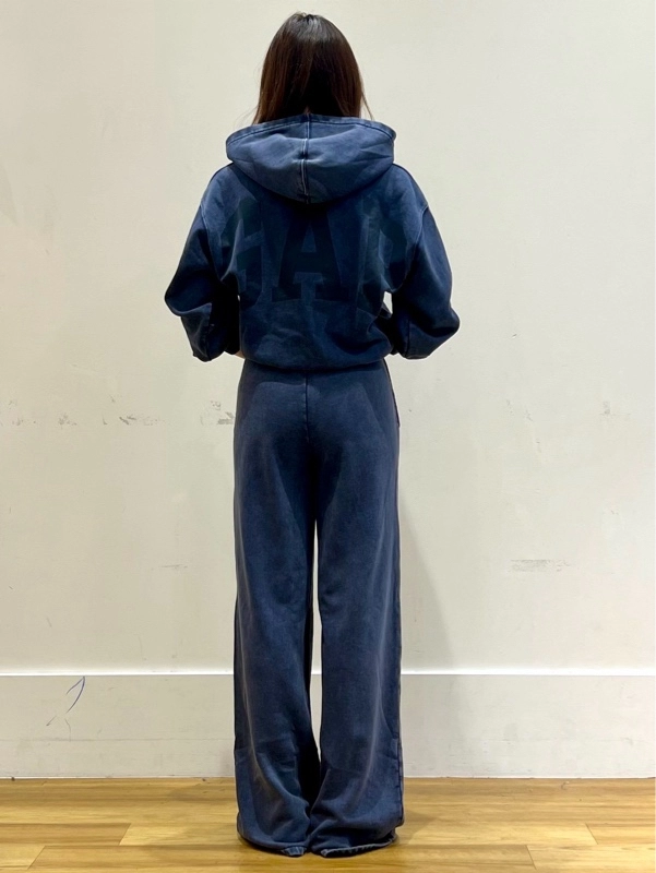 大人のスウェットセットアップ