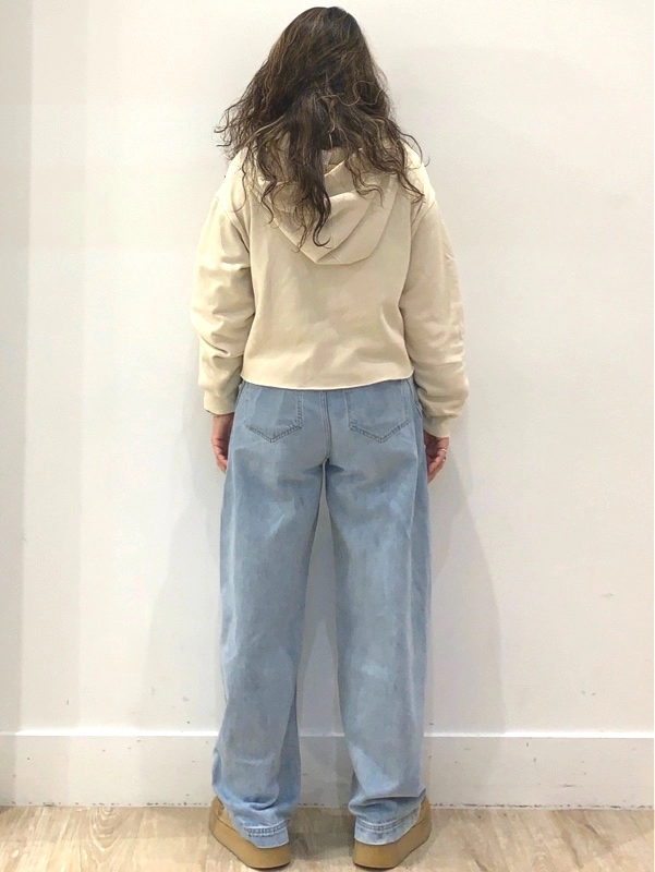 【BEISコラボ】クロップドパーカー＆バレルデニム