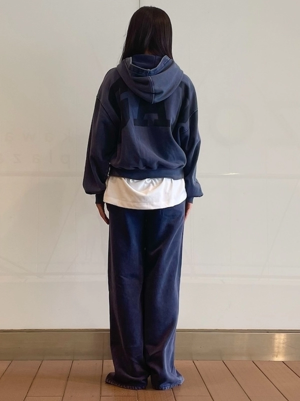 【NEW】ロゴセットアップコーデ