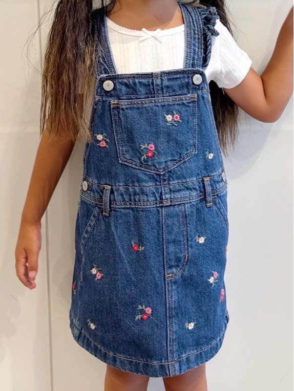 刺繍が可愛いサロペット