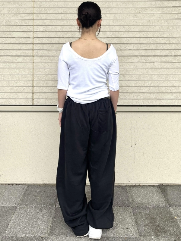 ゆるっとシルエットが可愛い！スウェットパンツ