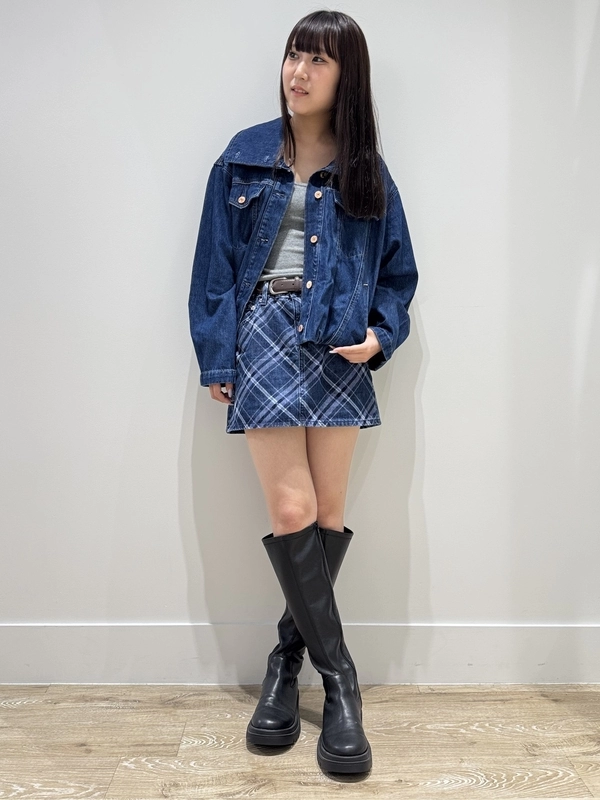 デニムonデニムでガーリーstyle