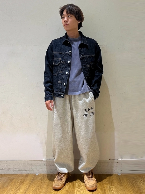 秋に大活躍。デニムジャケット