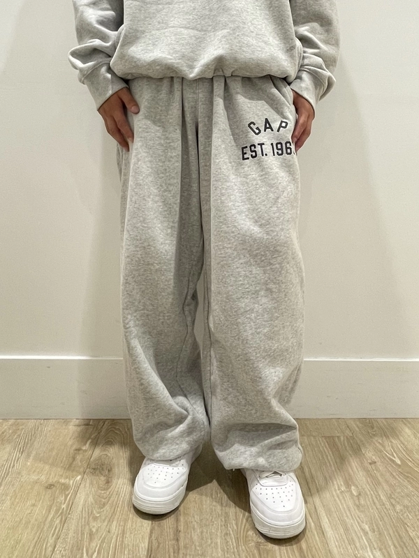 【廃盤【大人気【レア】GAP パーカー パンツ スウェットセットアップ スウェットセットアップ⭐︎ | Gap公式オンラインストア
