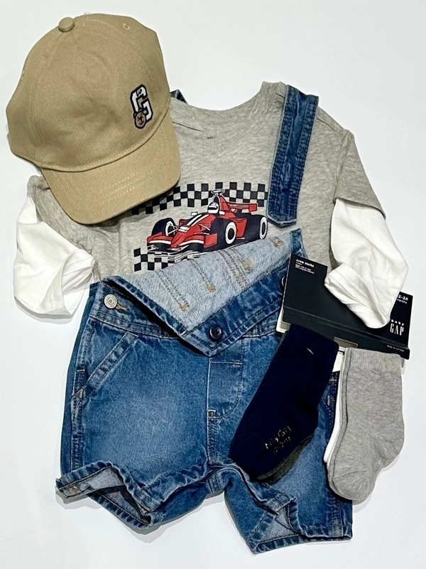 レイヤード風Tシャツ×デニムショートオール