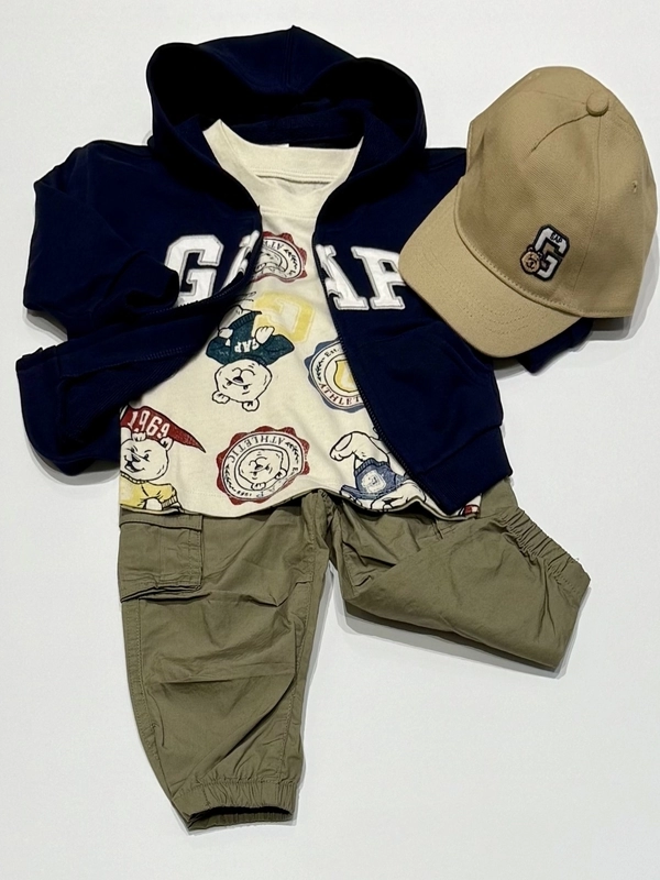 GAPロゴフードコーディネート！