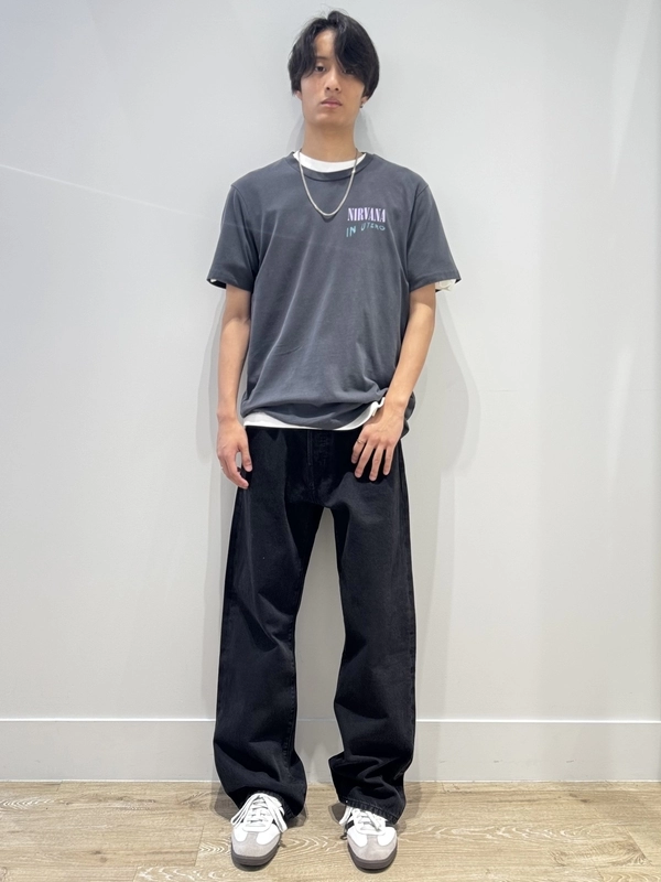 ニルヴァーナ×90sルーズでブラックコーデ