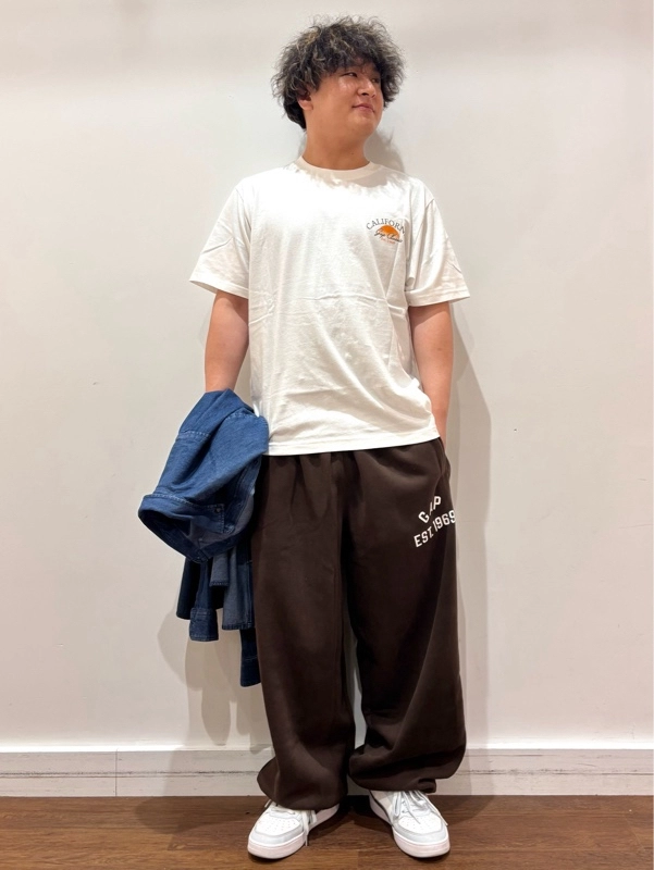 chimmy様 C5292 スウェット×イージパンツコーデ バギーシルエットのスウェットパンツdeコーデ』のスタイリング | Gap