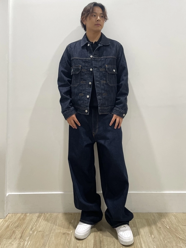 シンプルにお洒落見え♪デニムonデニム