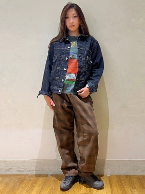 デニムジャケット×チェックパンツのスタイリング | Gap公式