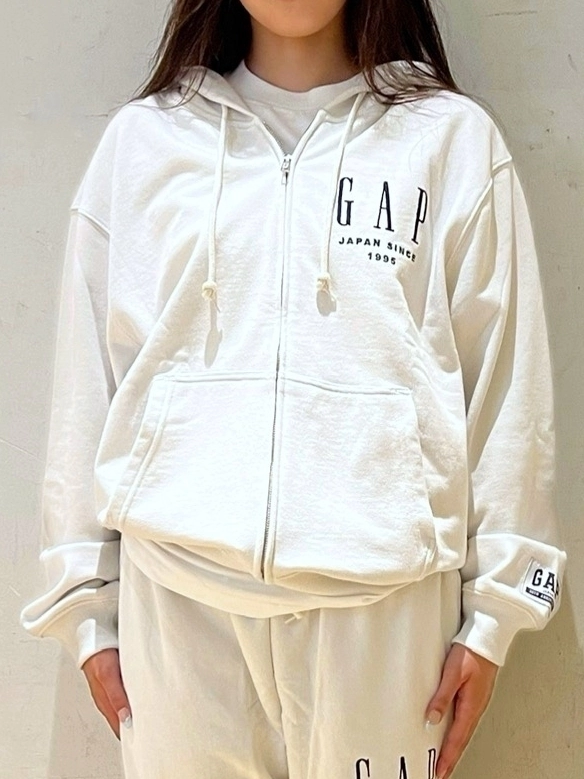 30thアニバサリーセットアップのスタイリング | Gap公式