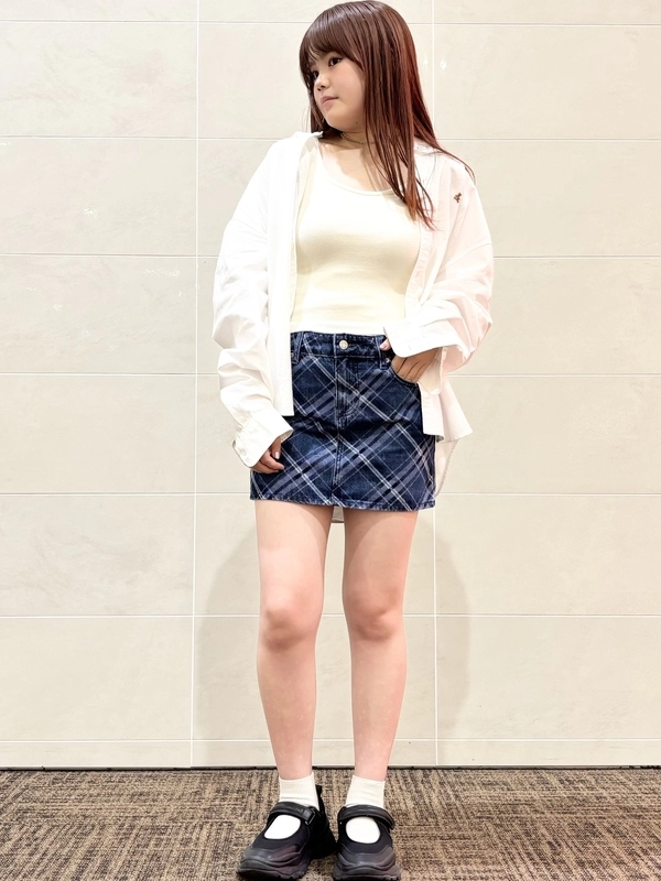 新作】チェック柄デニムミニスカートのスタイリング | Gap公式