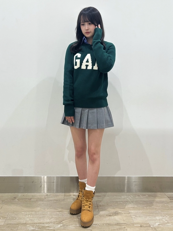 GAPセーターコーデ