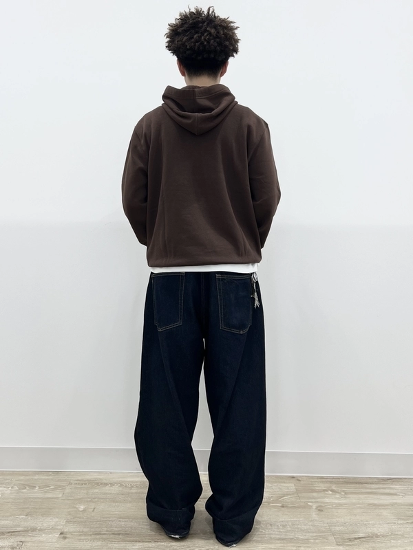 秋のストリートシックコーデのスタイリング | Gap公式オンラインストア