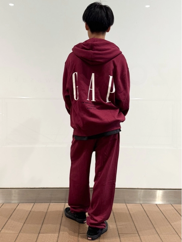 30周年記念パーカーセットアップのスタイリング | Gap公式