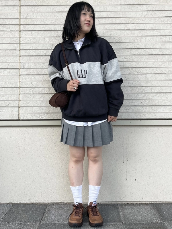 カレッジ風コーデ