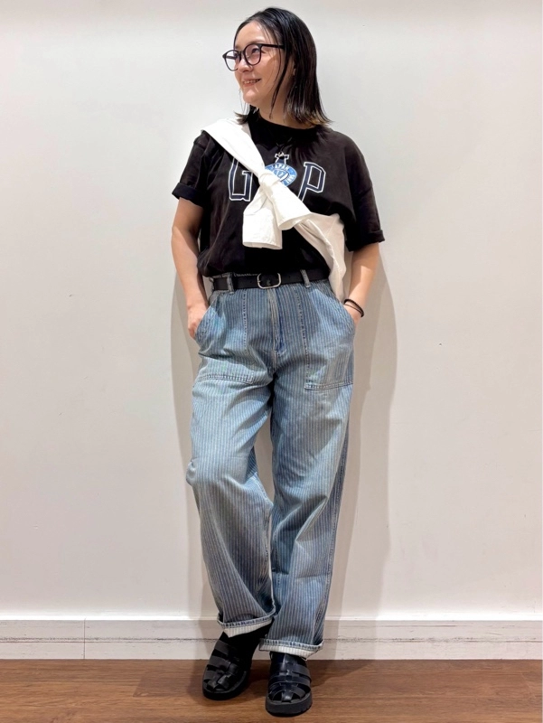 『新作メンズバギージーンズde Tシャツコーデ』