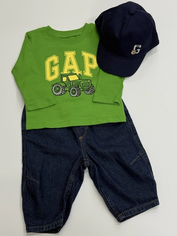 【車】グラフィックTシャツ×デニム