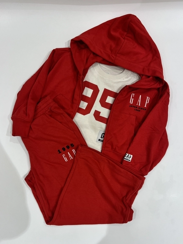 GAP 30th Anniversaryコーデ