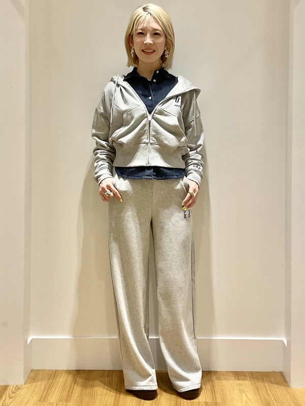 脚長効果絶大！！スウェットセットアップ