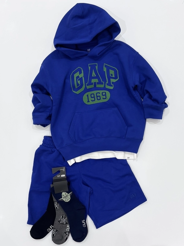 GAPロゴセットアップコーデ⭐︎