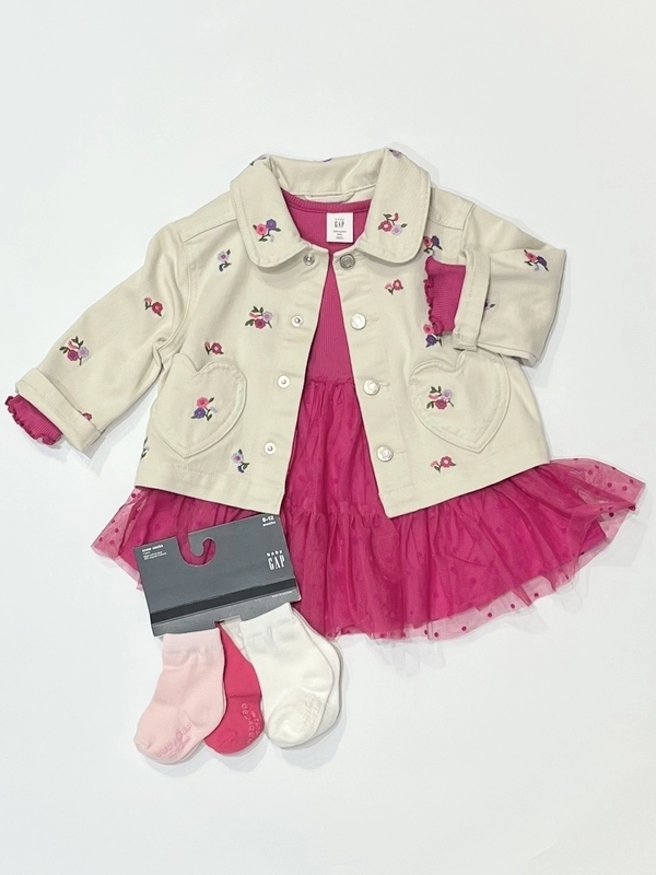 フローラル柄ジャケット×チュールワンピース