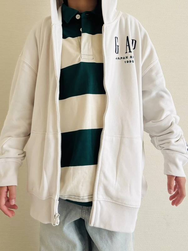 30thGAPロゴ】秋のヴィンテージソフトパーカーのスタイリング | Gap