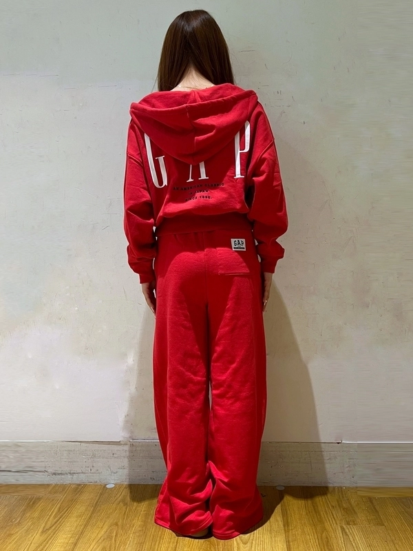 GAP トラックジャケット セットアップ 赤 30周年記念】セットアップ | Gap公式オンラインストア