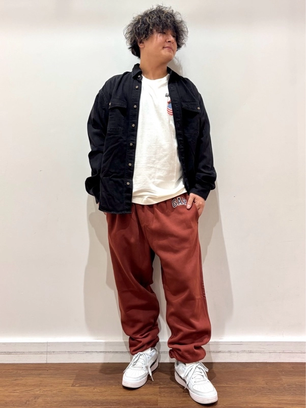 『メンズデニムシャツde秋先取り大人カジュアルコーデ』