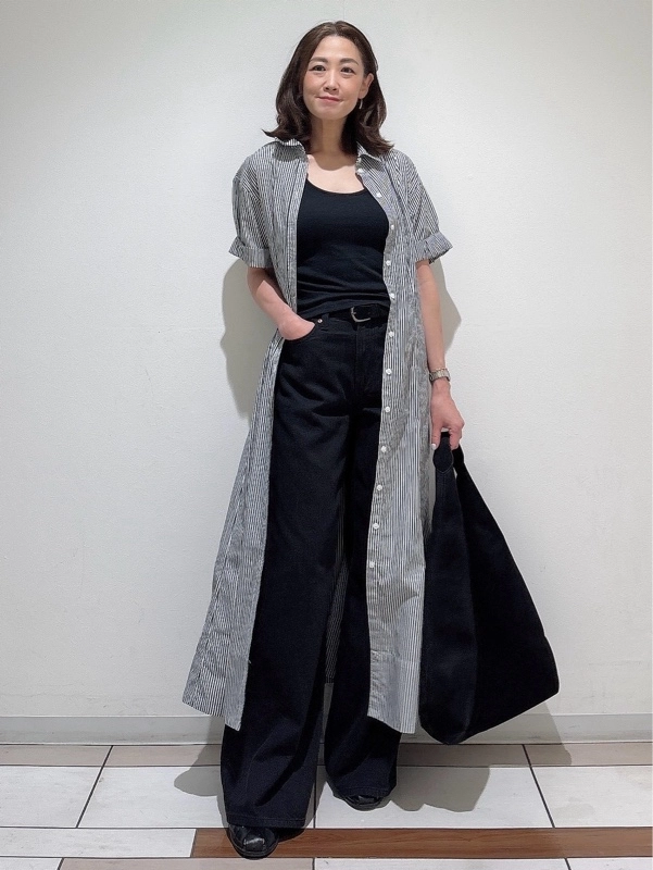 【新着】エキストラバギーデニムの黒コーデ