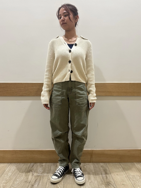 襟付きカーディガン×バレルパンツ
